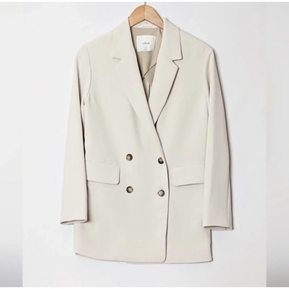 RARE! NEW! Aritzia Wilfred Cherrelle Bone White Double Breasted Blazer - Picture 3 of 12